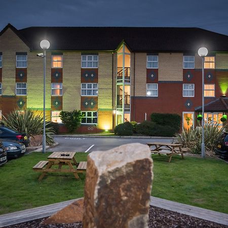 Holiday Inn Manchester West By Ihg Salford  Eksteriør billede