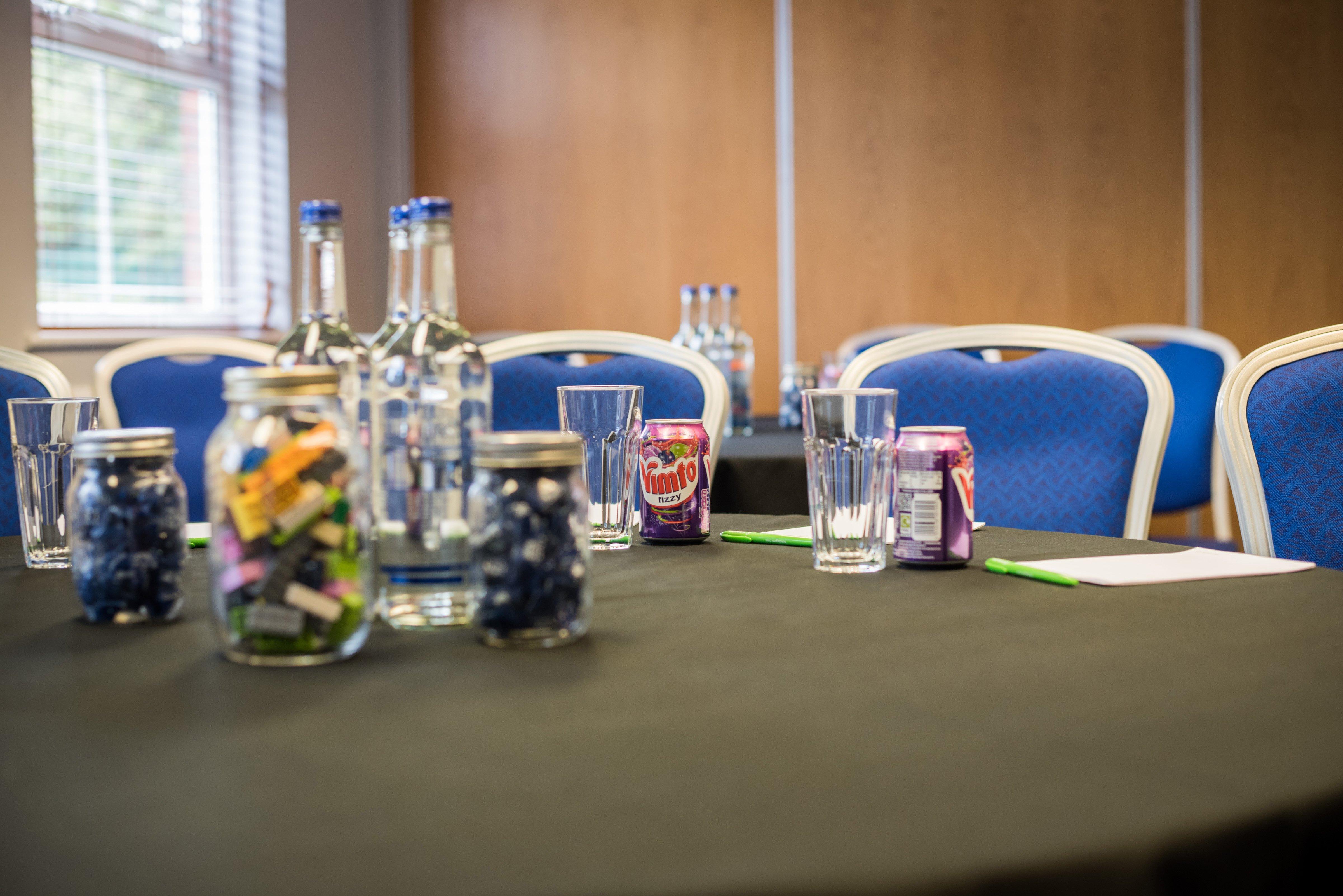 Holiday Inn Manchester West By Ihg Salford  Eksteriør billede