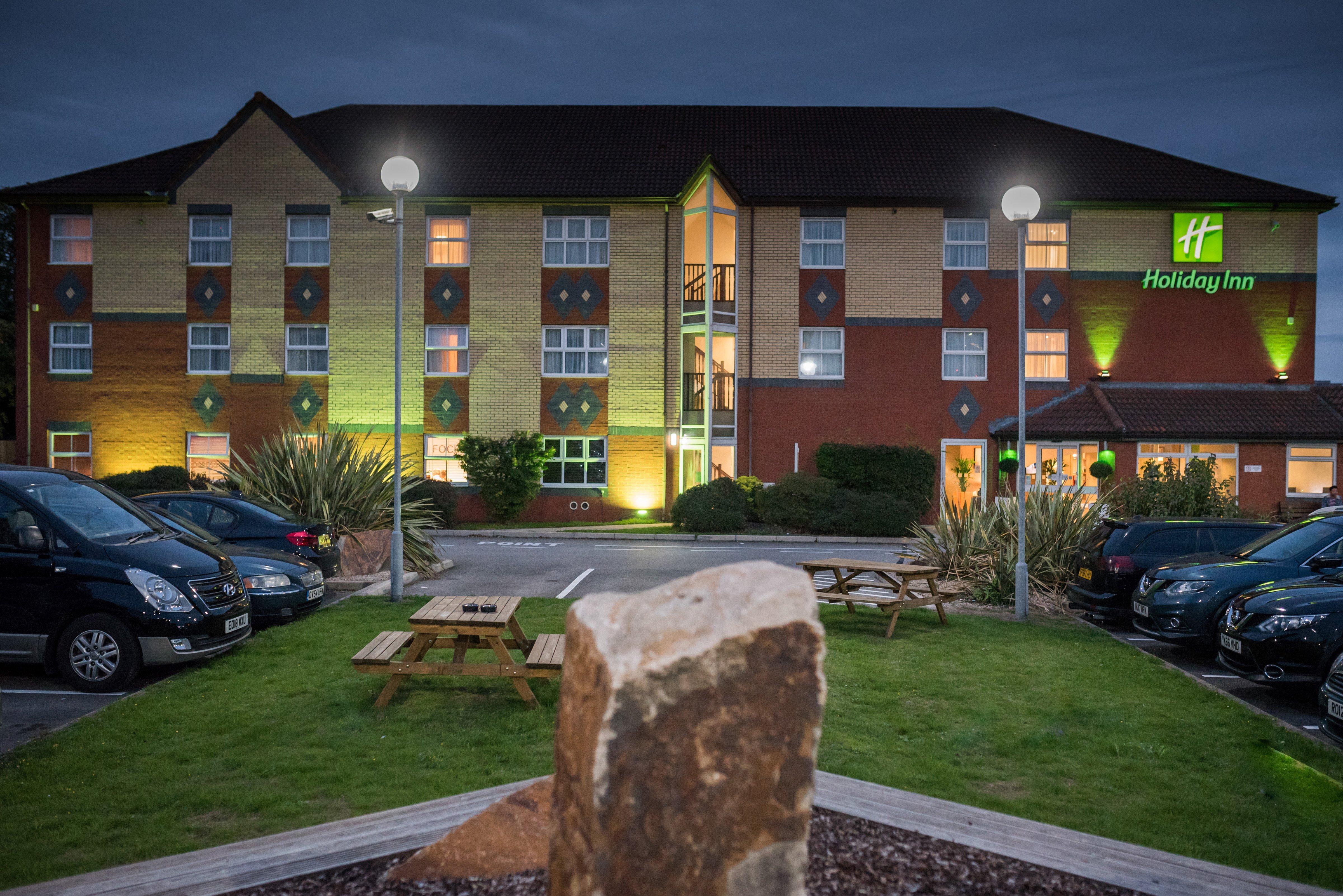 Holiday Inn Manchester West By Ihg Salford  Eksteriør billede
